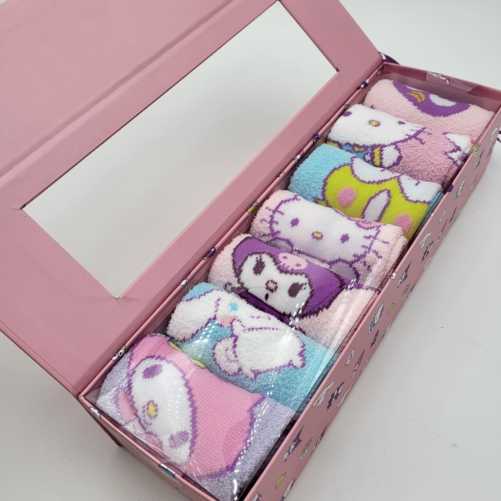 Hello Kitty 7 Days of Cozy Fuzzy Crew Socks Womens Shoe Size 4-10 Gift Set